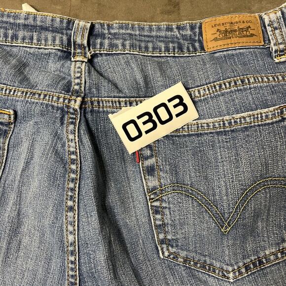 Levi's 515 Jeans Womens 22 M Blue Bootcut Denim - Picture 7 of 7